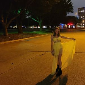 Meet your Posher, Jacy